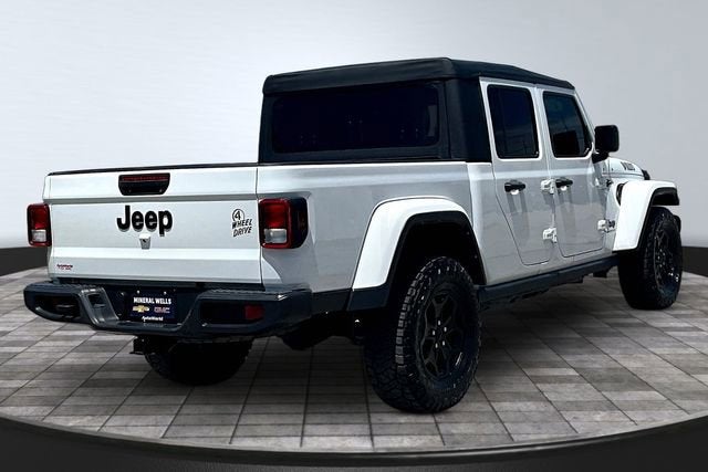 2022 Jeep Gladiator Willys