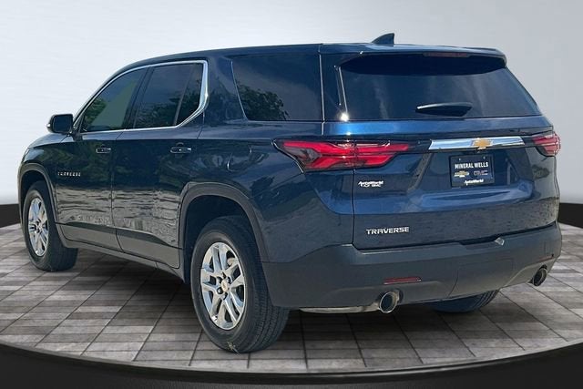 2023 Chevrolet Traverse LS