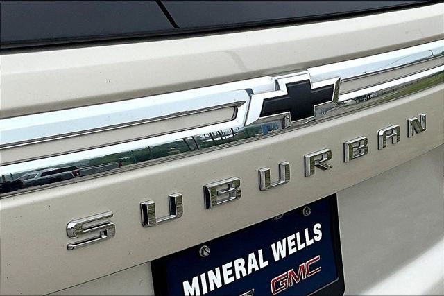 2024 Chevrolet Suburban LT