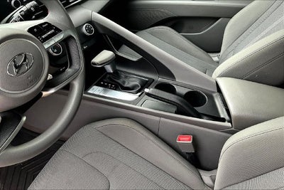 2023 Hyundai Elantra SE