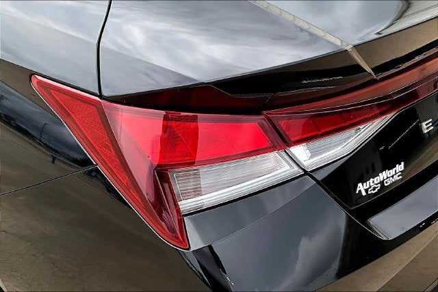2023 Hyundai Elantra SE